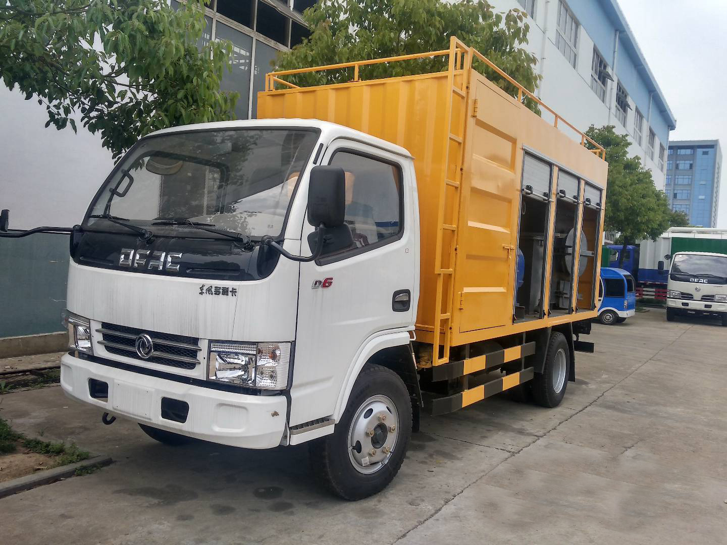 東風D6 汙水處理車藍牌